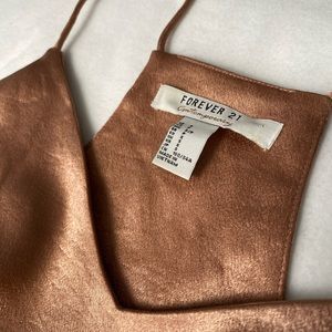 ⭐️ Rose Gold Crop Top
